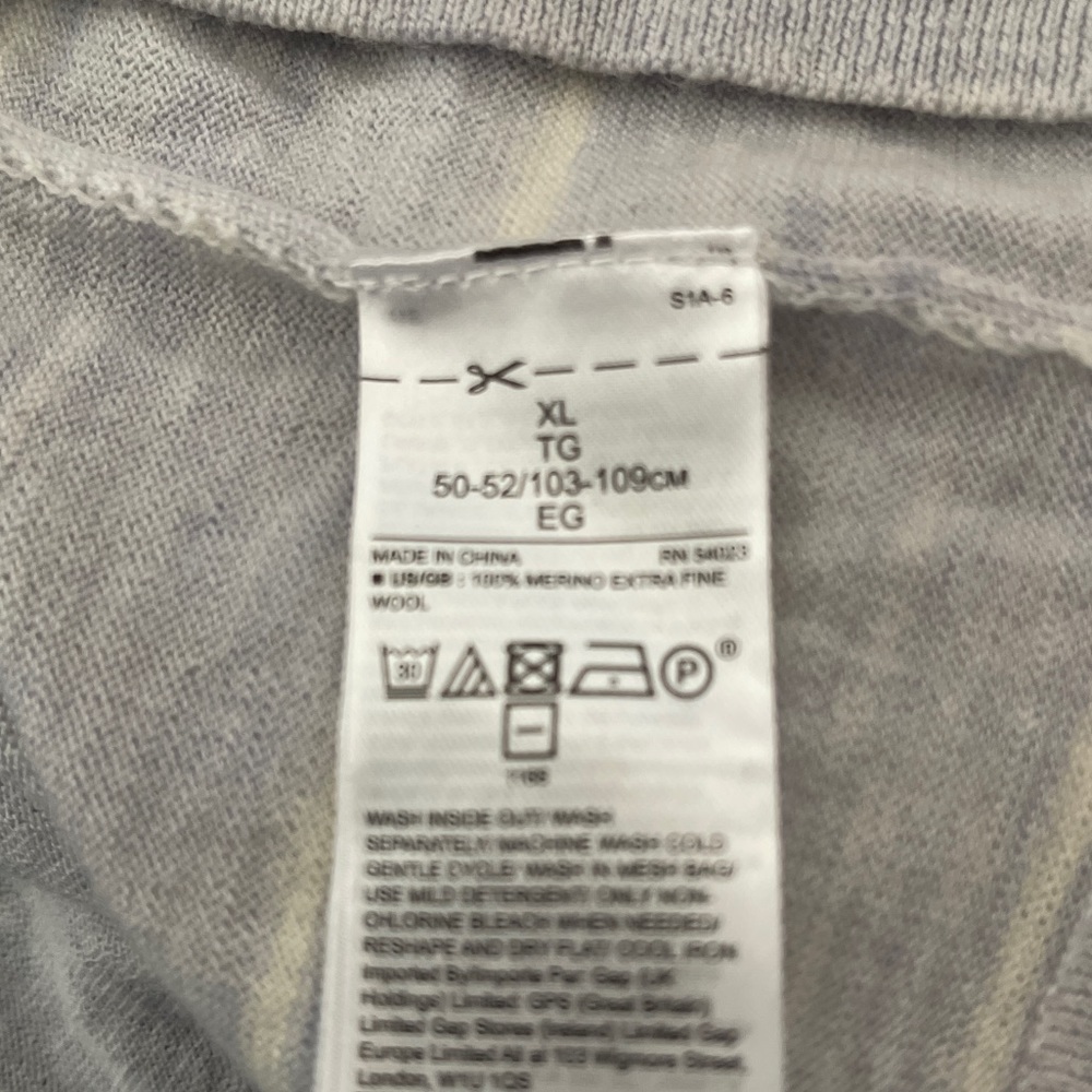 Banana Republic V-neck 100% Merino Wool Sweater XL - Picture 6 of 8